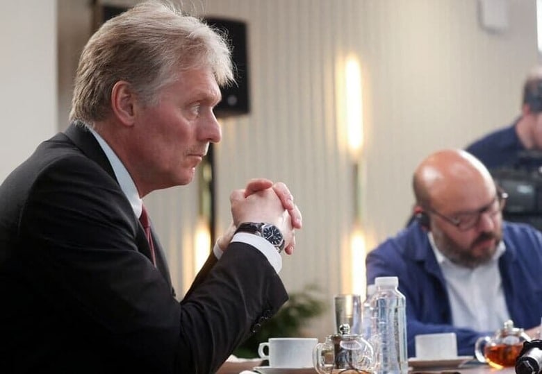 ロシア大統領府（クレムリン）のペスコフ報道官（写真）は２４日、ウクライナが米国から供与された地対地ミサイル「ＡＴＡＣＭＳ」でクリミア半島を攻撃したとして米国を直接非難した。提供写真。５日撮影（２０２４年　ロイター/Sputnik/Vladimir Astapkovich/Pool via REUTERS）