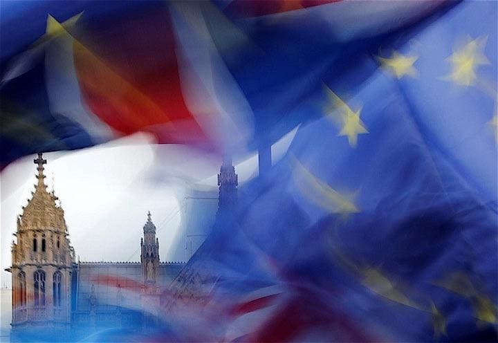 1月16日、英国の欧州連合（EU）離脱期日まであと10週間となったが、離脱の形がどうなるか、あるいは本当に離脱するのか不透明だ。写真は15日、ロンドンで撮影（2019年　ロイター/Eddie Keogh）
