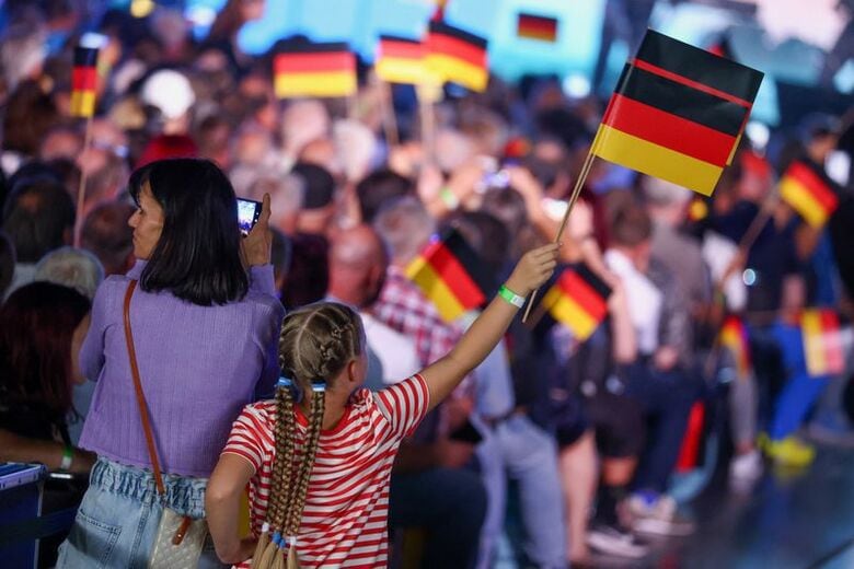 ドイツ・マクデブルクで開催された極右政党「ドイツのための選択肢（ＡｆＤ）」の選挙キャンペーン。７月撮影。REUTERS/Christian Mang