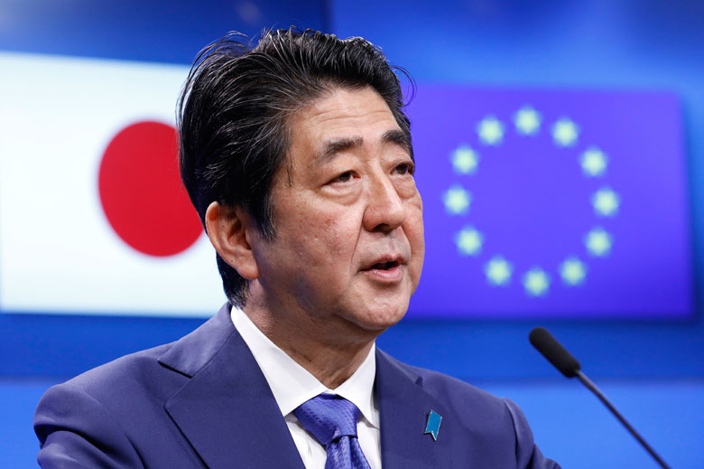 2017年3月、EU本部で講演を行った安倍首相　Yves Herman-REUTERS