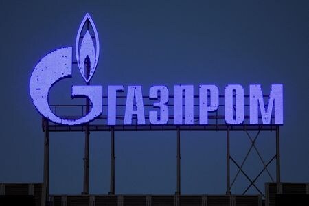 ロシア国営ガス会社ガスプロムの今年の欧州向けガス輸出はウクライナ危機などの影響で約３割減少する可能性があるとの見方をアナリストが示した。３月３１日撮影（２０２２年　ロイター/Reuters photographer）