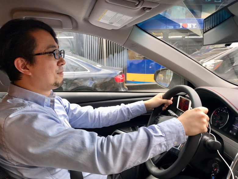 大手日系金融機関のニューヨーク支社に勤務しながら、副業でウーバー運転手を務める西村武展　Satoko Kogure-Newsweek Japan