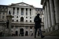 英中銀、7対2で金利据え置き決定　イラン情勢の沈静化見極め
