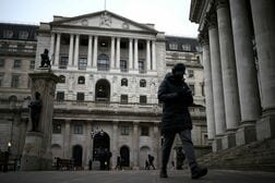 英中銀、7対2で金利据え置き決定　現段階で利上げは時期尚早