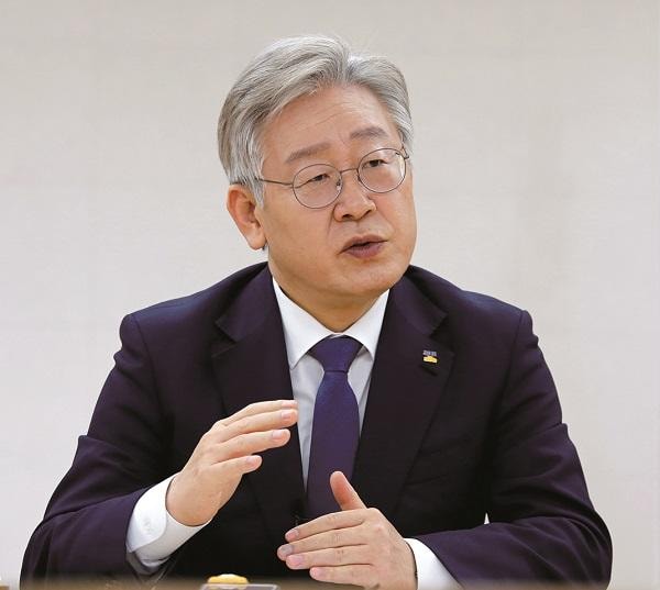 210720P12Center_LeeHeoRan_PSC_06.jpg