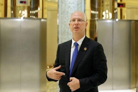 　２月１９日、ロシア政府系ファンド「ロシア直接投資基金」の責任者キリル・ドミトリエフ氏（写真）は、サウジアラビアでの米ロ協議を受け、早ければ２０２５年第２・四半期にも多くの米国企業がロシア市場に戻ってくることが見込まれると述べた。サウジアラビアのリヤドで１８日撮影（２０２５年　ロイター/Maxim Shemetov）