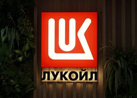 　ロシア石油大手ルクオイルが、イラクの西クルナ事業について不可抗力条項を宣言したことが分かった。同社ロゴの資料写真(２０２５年　ロイター/Anton Vaganov)