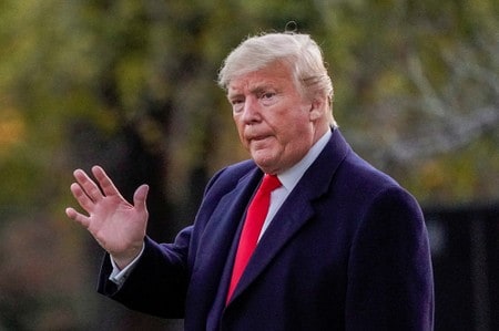 　１１月１８日、米共和党の上院トップ、マコネル院内総務は、１２月２０日までのつなぎ予算について、トランプ政権側が支持する意向を示していると明らかにした。写真はトランプ大統領、ワシントンで１４日撮影（２０１９年　ロイター/Jonathan Ernst）