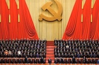 習近平の統治下で「中国は弱体化した」、なぜ続投が可能なのか