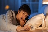 やはり日本人は「寝不足すぎ」だった…睡眠時間の国別ランキングで、日本の「特異な状況」明らかに