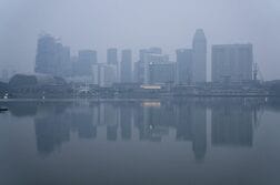 インドネシア、森林火災対応で追加資源投入へ　煙害巡り国内外から批判