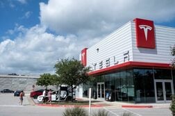 テスラの第2四半期納車台数、5％増の見通し　欧州が回復
