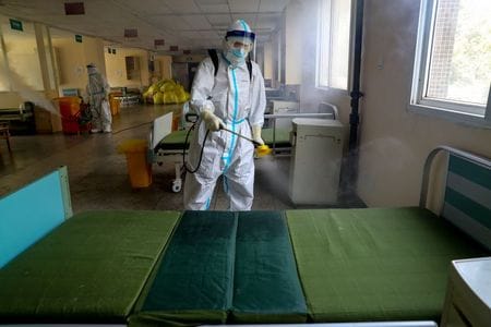 　３月３０日、> 中国、新型コロナ新規感染の減少続く　湖北省では6日連続でゼロ。写真は中国で１９日撮影（２０２０年　ロイター／　）
