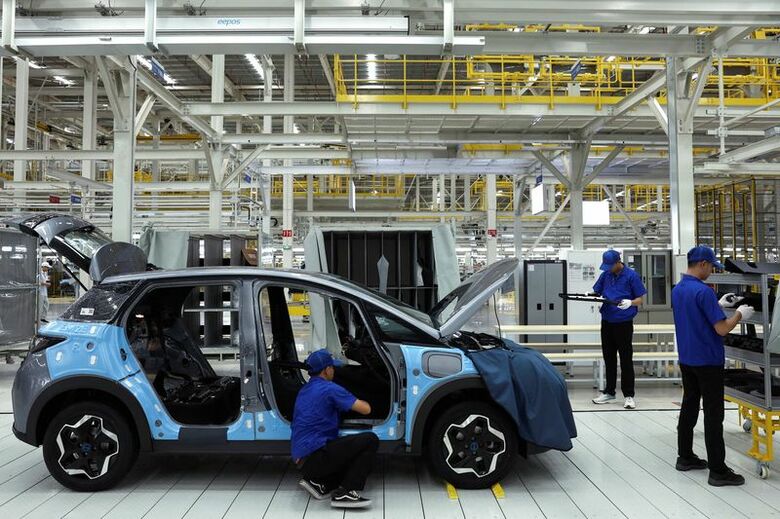 ２０２４年７月、タイ・ラヨーンのＢＹＤ電気自動車（ＥＶ）工場で撮影。REUTERS/Chalinee Thirasupa