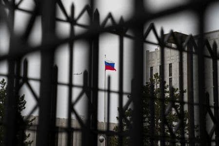 米財務省は、ロシアによるウクライナでの戦争を助長した個人２２人および２団体に新たな制裁を課すと発表した。２月２２日、ワシントンで撮影（２０２２年　ロイター/Tom Brenner）