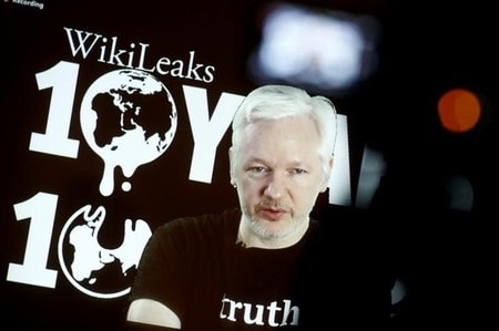 　５月１９日、スウェーデンの検察当局は、内部告発サイト「ウィキリークス」創設者のアサンジ容疑者に対する性的暴行事件の捜査を打ち切ると発表した。ベルリンで昨年１０月撮影（２０１７年　ロイター／Axel Schmidt）