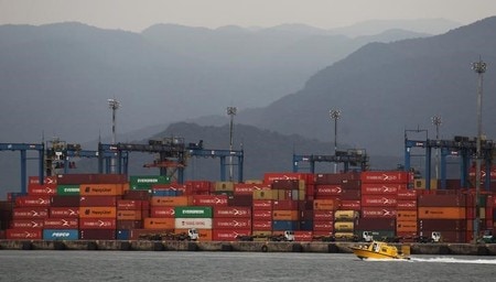 　３月９日、ブラジル政府は、トランプ米大統領が決定した鉄鋼・アルミニウム輸入関税について、適用除外を申請する方針を明らかにした。写真はブラジルのサントスにある港で２０１６年９月撮影（２０１８年　ロイター／Fernando Donasci）