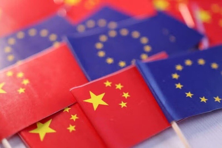 中国商務省は１３日、欧州連合（ＥＵ）が中国の２つの金融機関をロシア関連制裁リストに加えたことを受け、ＥＵの銀行２行に対抗措置を講じたと発表した。３月撮影（２０２５年　ロイター/Dado Ruvic）