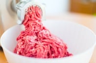 英国の食肉サンプル検査、5分の1で表示外の動物のDNAが検出された