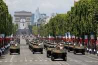 トランプは軍事パレードより、4万人の飢えた退役軍人に食事を