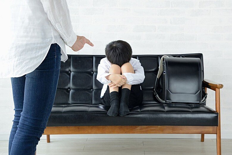 親が子供のためとやっていることが裏目になることも……　takasuu / iStockphoto