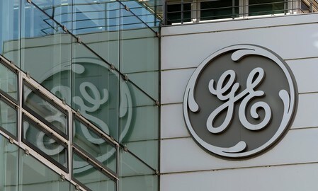 　１０月３０日、米ゼネラル・エレクトリック（ＧＥ）は四半期配当を０．０１ドルに引き下げると発表した。また電力事業からタービン・サービス事業を分離すると明らかにした。スイス・バーデンで昨年１１月撮影（２０１８年　ロイター/ARND WIEGMANN）