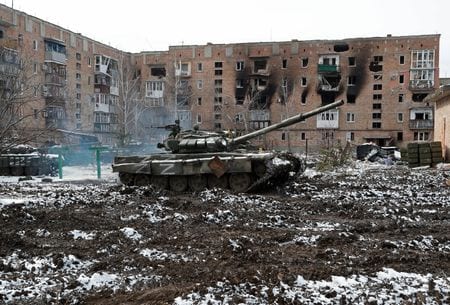 ロシアのプーチン大統領は７日、部分動員で招集された５万人のロシア人兵士が現在、ウクライナにいる戦闘部隊に配属されていると述べた。３月１１日撮影（２０２２年　ロイター/Alexander Ermochenko）