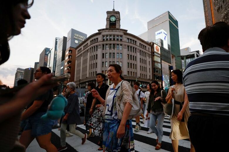 銀座の商店街。2024年8月11日撮影。REUTERS/Willy Kurniawan