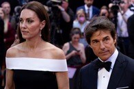 タブーな行動だった？ トム・クルーズが、キャサリン妃にやんわり「拒絶された」気まずい瞬間