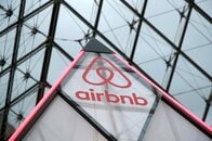 エアビーとエクスペディア、中東紛争で予約キャンセル相次ぐ