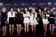 TWICEサナ、ホットパンツで美脚全開の「ダンス動画」にファン熱狂...「激やせした？」の声も