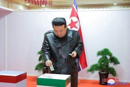 　１１月２８日　北朝鮮の国営メディアは２８日、全国の人民会議の代議員選挙でわずかな反対票が出たことを明らかにした。写真は金正恩朝鮮労働党総書記。朝鮮中央通信（KCNA）が２７日配信（２０２３年　ロイター）