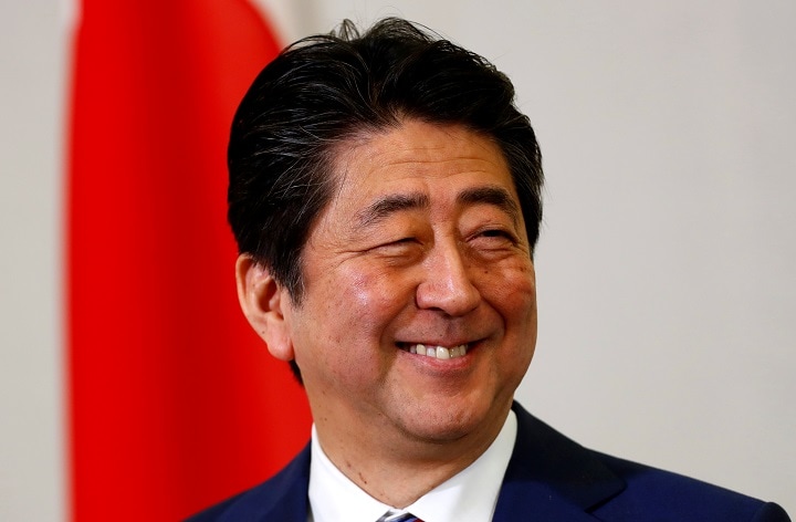 にこやかな安倍首相　Ints Kalnins-REUTERS