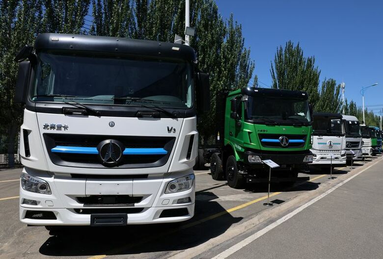 写真は電動トラック。2026年6月13日、内モンゴル自治区包頭市にある北奔重型汽車集団の工場で撮影。REUTERS/Maxim Shemetov
