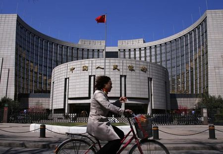 　１月１６日、中国人民銀行（中央銀行）金融政策局の孫国峰局長は１６日、預金準備率は適切な水準にあり、さらなる引き下げ余地は限られていると述べた。写真は中国人民銀行。北京で２０１４年４月撮影（２０２０年　ロイター／Petar Kujundzic）