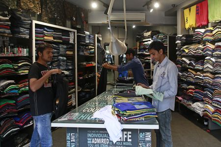 　Ｓ＆Ｐグローバルが発表したインドの４月のサービス部門購買担当者景気指数（ＰＭＩ）は６２．０で、２０１０年６月以来約１３年ぶりの高水準だった。ムンバイで２０１６年３月撮影（２０２３年　ロイター／Danish Siddiqui）