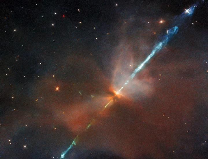 生まれたばかりの星は非常に活発であり、急速に移動する電離気体のジェットを放出することがある Credit: ESA/Hubble & NASA, B. Nisini