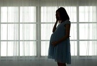 赤ちゃん遺棄の女性だけ「犯罪者扱い」で実名報道され、なぜ社会や男性の責任が問われないのか？