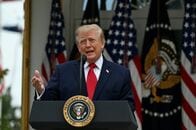 トランプ氏、イラン核関連地下施設への攻撃の可能性示す