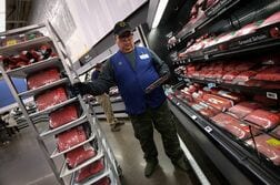 トランプ氏、牛ひき肉の輸入割当を90日間緩和へ　食料品高騰対策