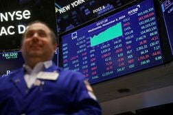 米国株式市場＝ダウ連日最高値、Ｓ＆Ｐ・ナスダック20年以来最大の四半期上昇率