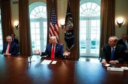 トランプ氏、ガソリン価格引き下げ再要求　シェブロンＣＥＯを批判