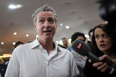 ニューサム・カリフォルニア州知事。ブララジル・ベレンで開催されたCOP30の会場で１１日撮影。REUTERS/Adriano Machado