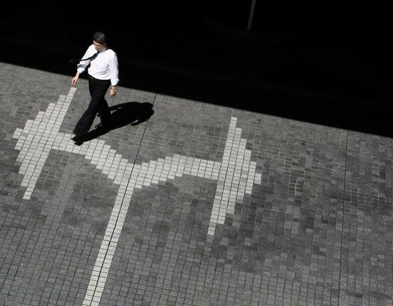 欧州中央銀行(ECB)がマイナス金利政策を採用して6年。同様の政策に突き進もうと考えている中央銀行に対し、行動ファイナンスの権威らが発しているメッセージはこうだ。「やめておけ。その価値はない。写真は東京都内で2010年8月撮影(2020年　ロイター/Kim Kyung-Hoon)