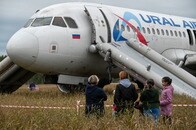 ロシアの航空機、相次ぐエンジントラブルで空港にリターン　長引く経済制裁で航空業界の「墜落」も近い