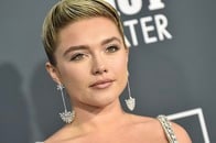 大事な部分を解放...英人気女優、批判に屈せず...今年もシースルードレス姿でパリに降臨