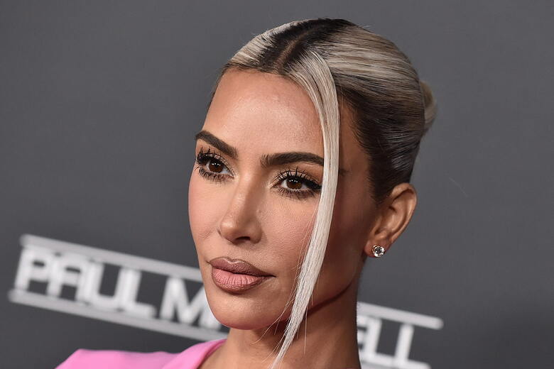 キム・カーダシアン（2022年11月、カリフォルニア州ウェストハリウッド）　DFree-Shutterstock
