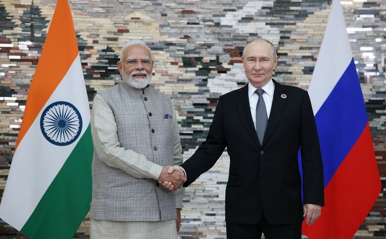 ８月３１日、キルギスの首都ビシケクで撮影　 Sputnik/Pyotr Kovalyov/Pool via REUTERS