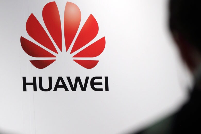 ファーウェイ日本法人が初任給40万円で新卒求人を出し話題になったが　Philippe Wojazer-REUTERS