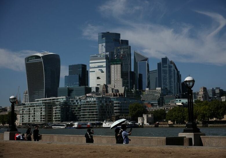 写真は8月12日、英ロンドンで撮影。REUTERS/Isabel Infantes